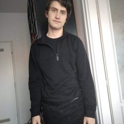 Adam111111111 bélyegképe