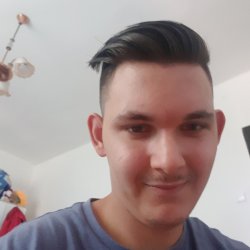 Skirthunterboy18 bélyegképe