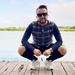 Tomi28 bélyegképe